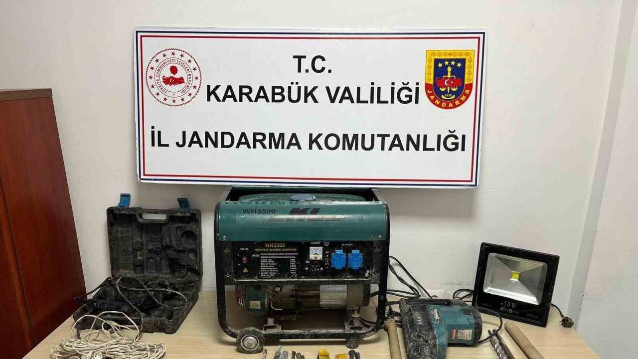 Karabük’te kaçak kazı yapan 4 kişi suçüstü yakalandı