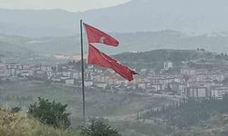 Başkan Çetinkaya’nın bayrak hassasiyeti
