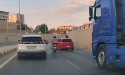 Karabük’te düğün konvoyundaki araçlar trafik kurallarını hiçe saydı