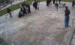 Akran zorbalığı sokağa taştı: Esnaf genci darp edilmekten kurtardı