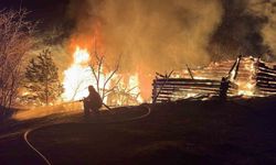 İki katlı ev alevlere teslim oldu