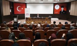 Karabük Üniversitesinde 'Modern Dünyada Aile' konferansı düzenlendi