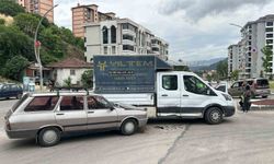 Karabük'te otomobil kamyonetle çarpıştı: 1 yaralı