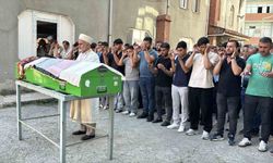 Eşi tarafından öldürülen 3 çocuk annesi kadın toprağa verildi