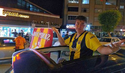 Fenerbahçe forması ile Galatasaray’ın şampiyonluğunu kutladılar