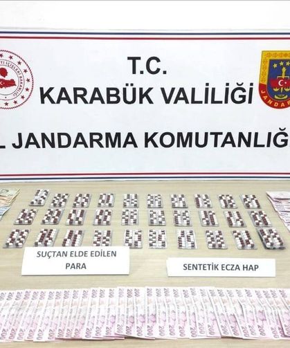 Jandarma 426 adet uyuşturucu hap ele geçirdi