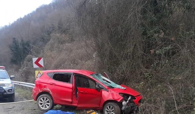 Şarampole devrilen otomobilin sürücüsü hayatını kaybetti