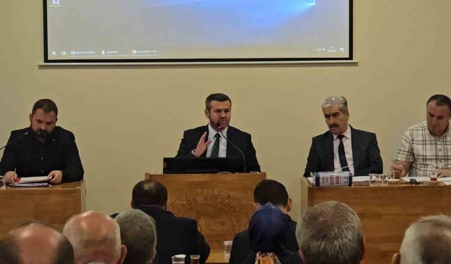 Başkan Çetinkaya emekli kartları ve gündemdeki iddialara mecliste cevap verdi