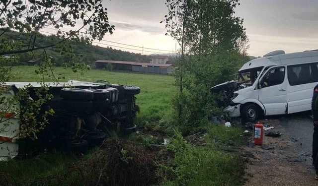Karabük’te 4 araçlı zincirleme kaza: 1’i ağır 9 yaralı