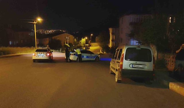 Karabük’te ehliyetsiz sürücü polisi peşine taktı... Kovalamaca anları kamerada