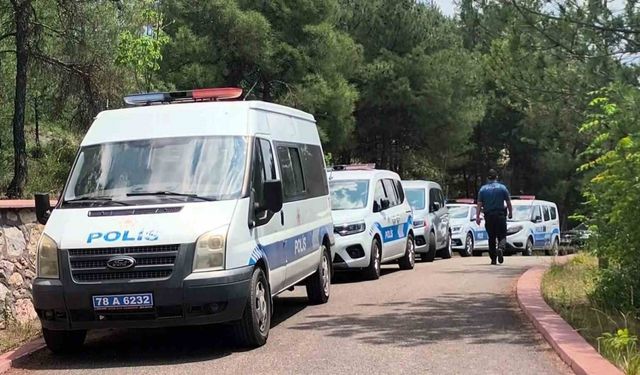 Karabük’te ağaca asılı halde erkek cesedi bulundu