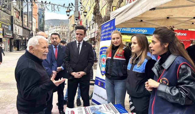 Karabük'te dolandırıcılığa karşı bilgilendirme stantları kuruldu
