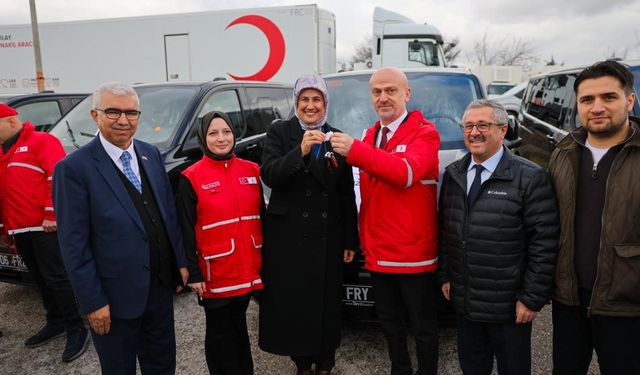Türk Kızılay Karabük Şubesi'ne yeni hizmet aracı