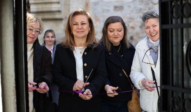 Safranbolu'da 8 Mart'a özel iki anlamlı sergi: Seramik ve eğitim tarihi bir arada