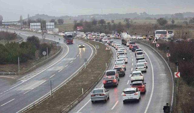 Ramazan Bayramı Dönüşünde 30 KM'lik Trafik Çilesi: Karabük'te Kuyruklar Havadan Görüntülendi
