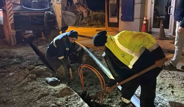 Karabük'te altyapı yenileme çalışmaları geceleri devam ediyor