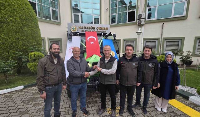 Karabük'te ORKÖY desteğiyle ilk traktör teslim edildi