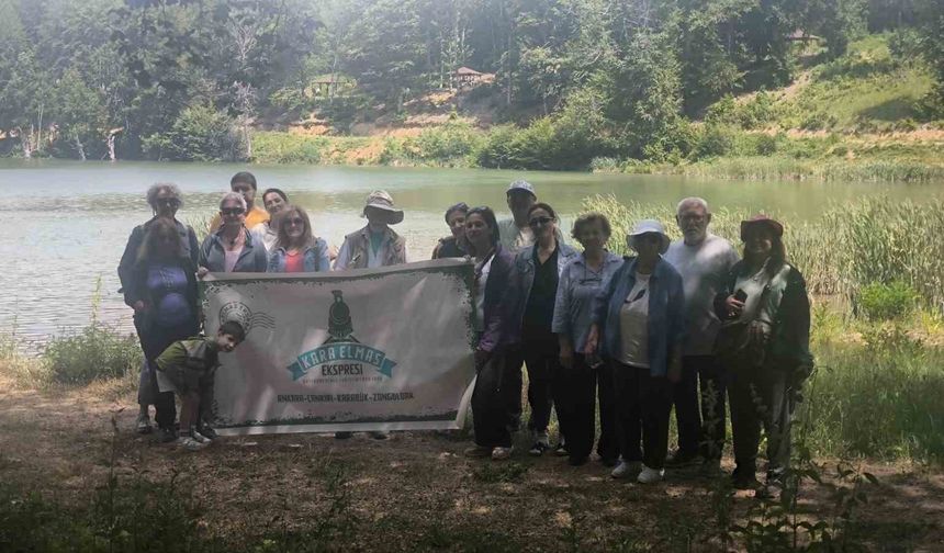 Turistik Karaelmas trenindeki yolcular Yenice ormanlarına hayran kalarak döndü