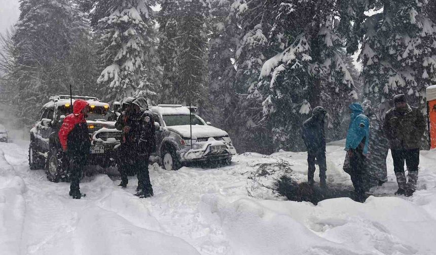 Karabük'te yaylada mahsur kalan 7 kişi kurtarıldı