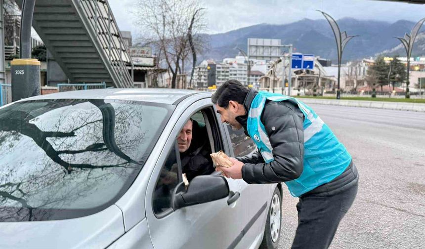 AK Parti Gençlik Kollarının 'İftara 5 Kala' geleneği sürüyor
