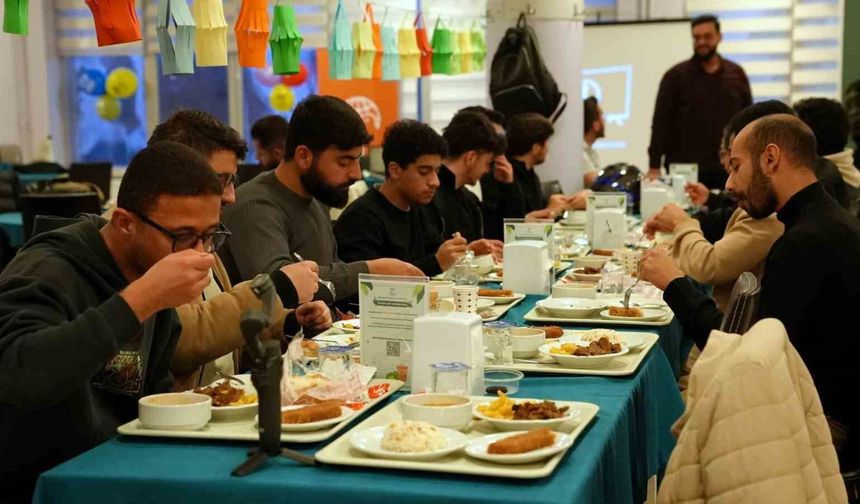 KBÜ'de uluslararası öğrenci iftarı düzenlendi