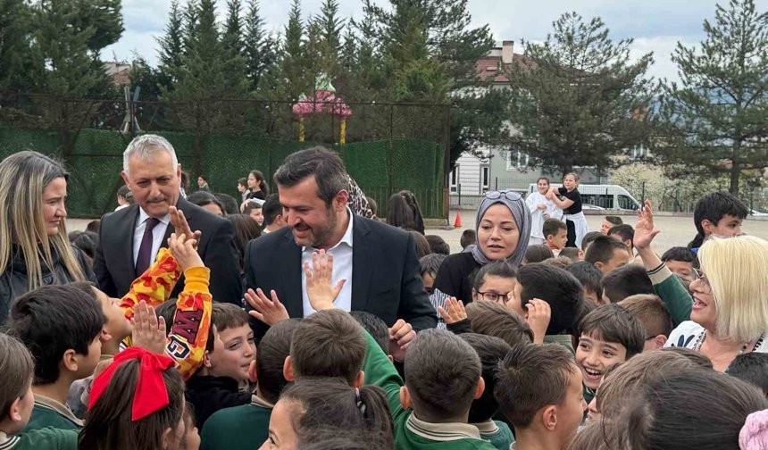 Başkan Çetinkaya, öğrencilerle bir araya geldi