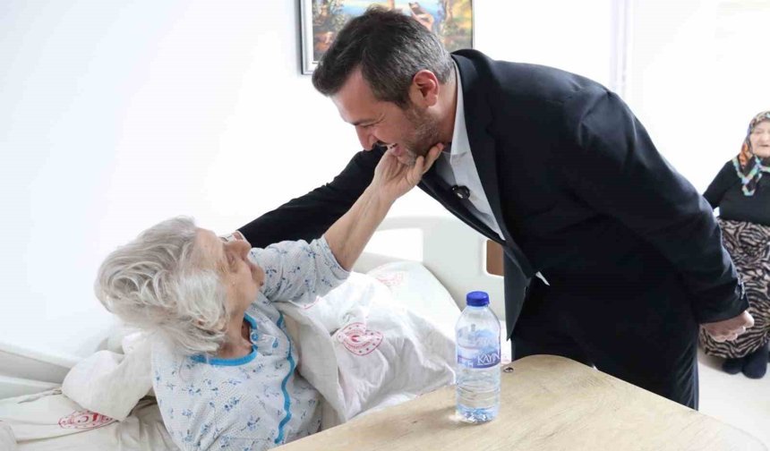 Başkan Çetinkaya'dan yaşlılara 'vefa' ziyareti