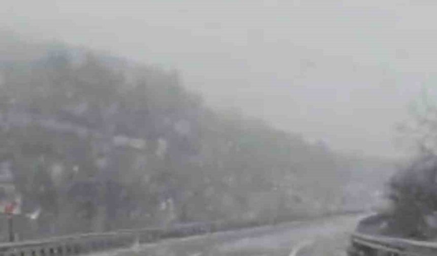 Karabük-Çerkeş kara yolunda kar yağışı başladı