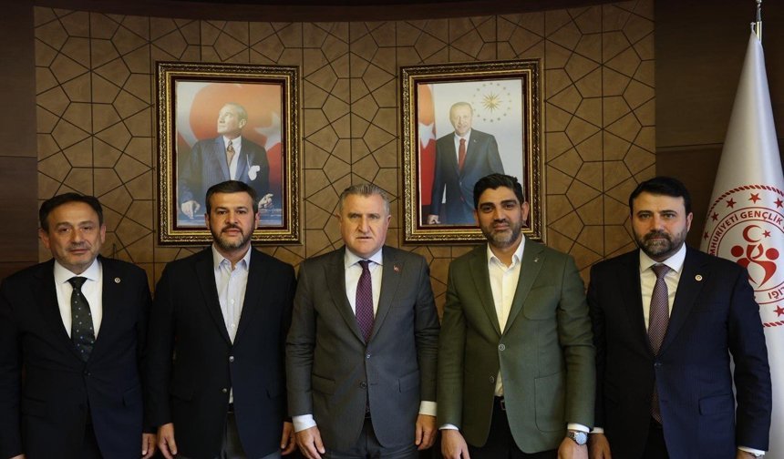 Karabük heyeti Gençlik ve Spor Bakanı Bak ile görüştü