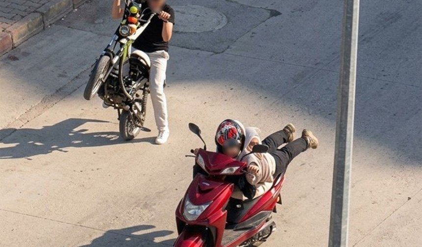 Karabük'te tehlikeli adrenalin: Gençlerin bazıları trafikte tehlikeli akrobasi yaptı, diğeri şelale sularında mahsur kaldı