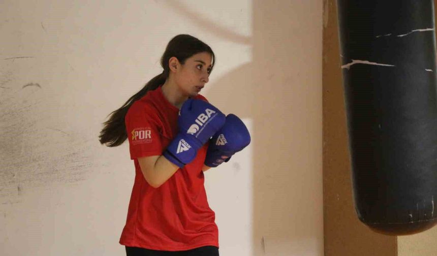 Genç boksörler milli takımı hedefliyor