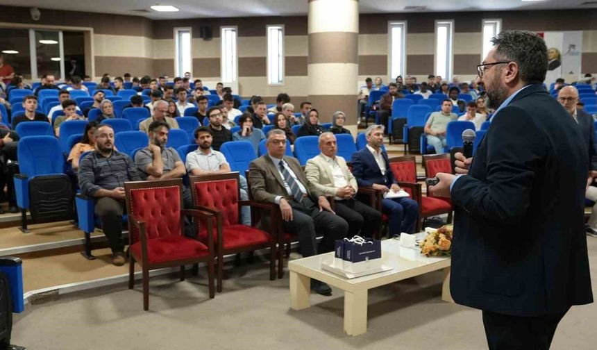 Karabük Üniversitesi'nde Endüstri 5.0 ve yapay zekâ konuşuldu