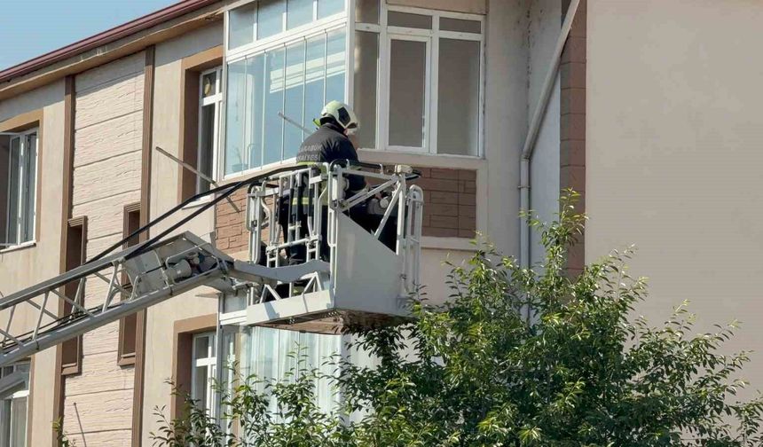 Karabük'te bir kişi evinin balkonunda asılı halde bulundu