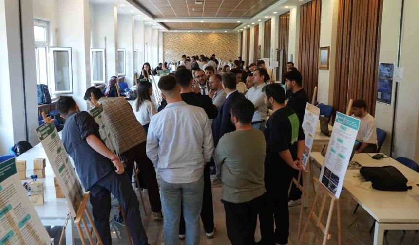 KBÜ Bilişim Teknolojileri MYO'da bitirme projeleri tanıtıldı