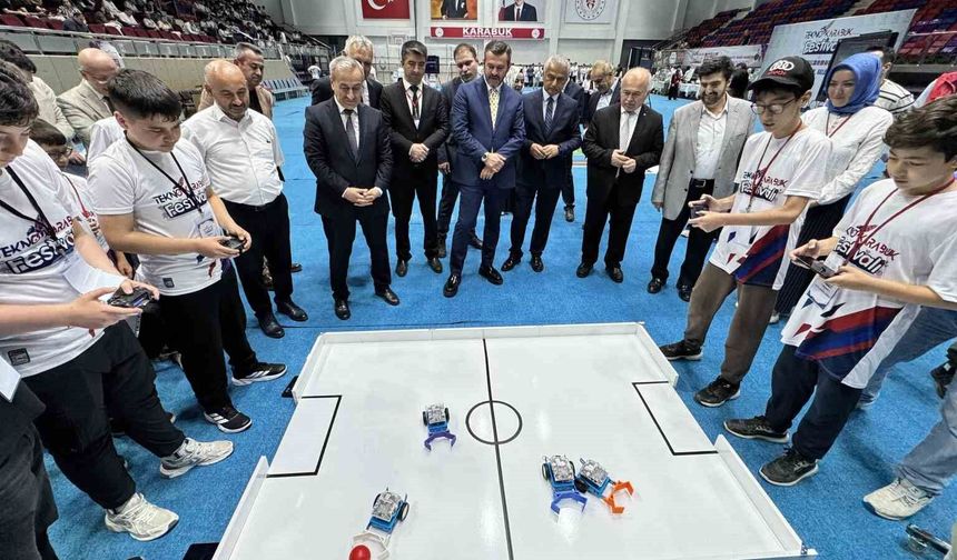 TeknoKarabük'te geleceğin kaşifleri sahne aldı