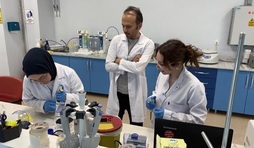 KBÜ'de biyolojik yaşı belirleyecek yerli test geliştiriliyor