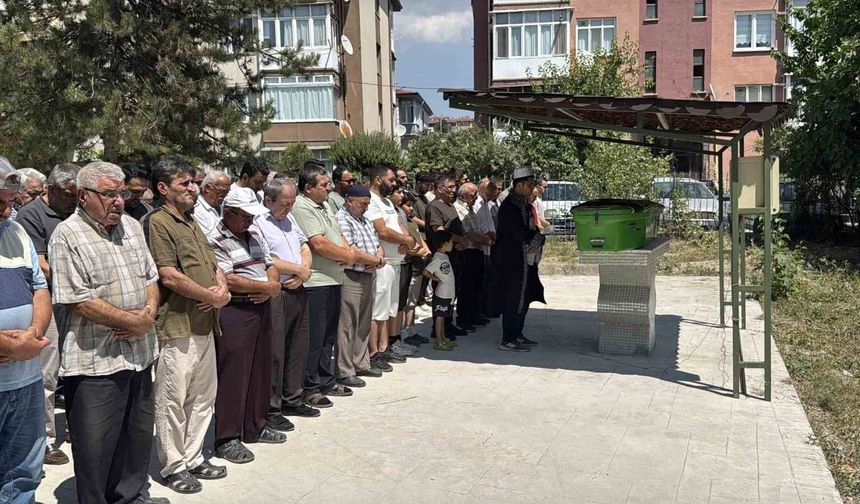 Kazada yaşamını yitiren yaşlı adam toprağa verildi
