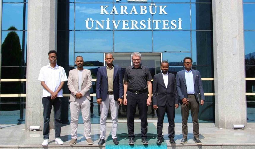 KBÜ ile Somali Baidoa International University arasında akademik iş birliği görüşmesi