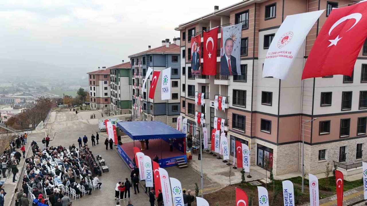 Karabük’te TOKİ konutları hak sahiplerine teslim edilmeye başlandı