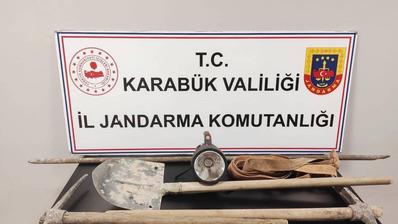 Kaçak kazı yapan 5 kişi yakalandı