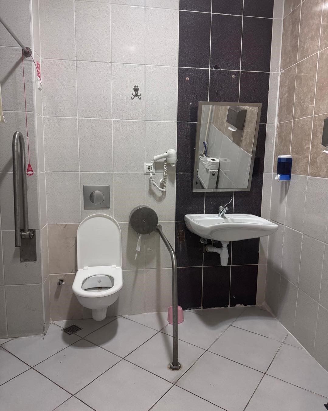 Karabük Eğitim ve Araştırma Hastanesinde fiziki altyapı yenileme çalışmaları sürüyor