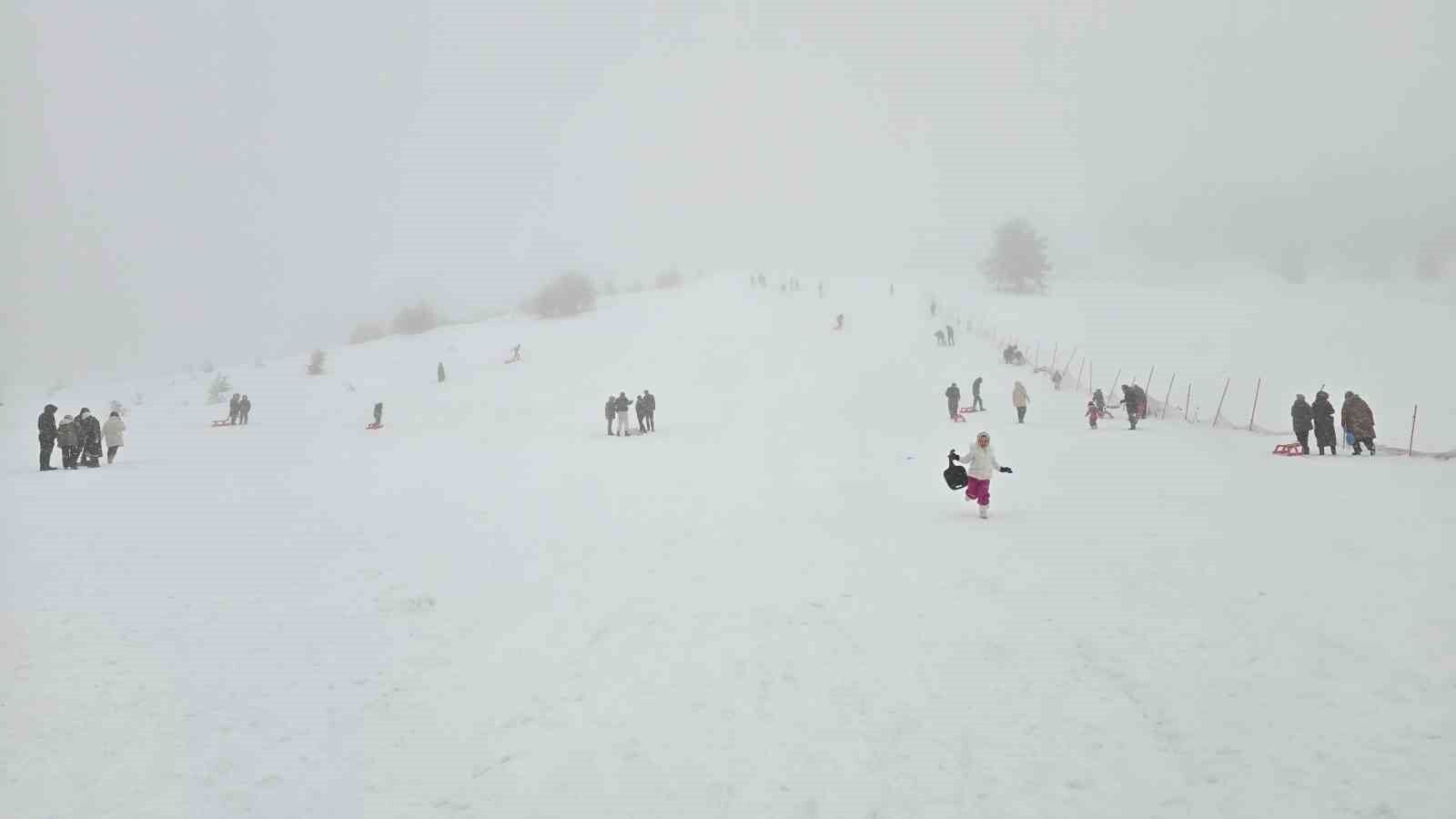 Sis ve yağışa rağmen Keltepe'ye akın ettiler