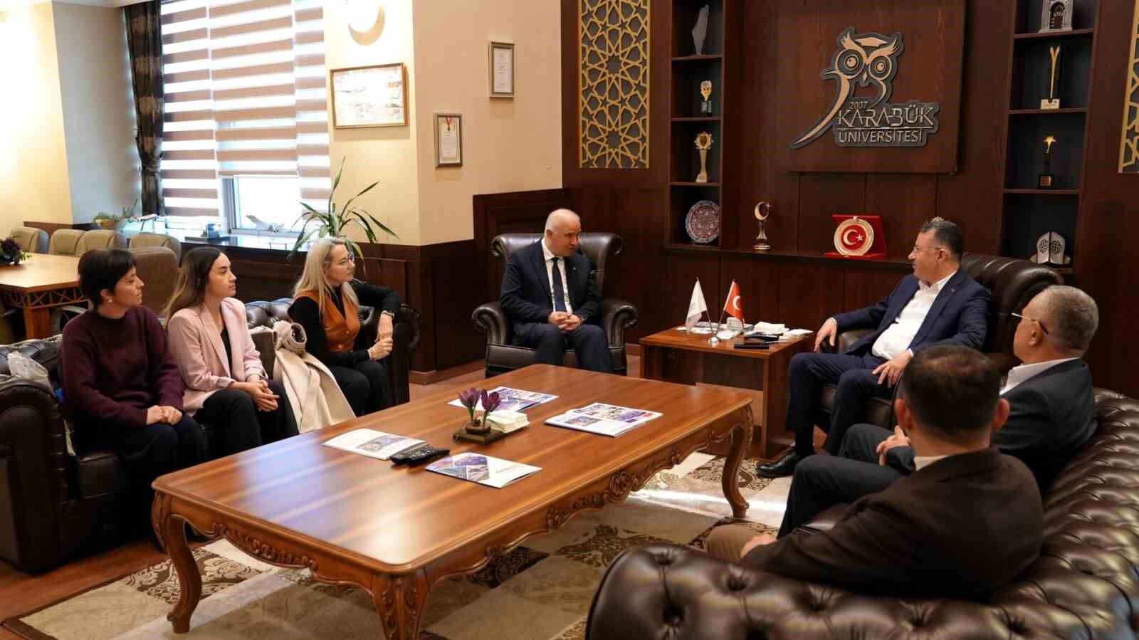 Karabük Bartınlılar Derneği'nden Prof. Dr. Fatih Kırışık'a ziyaret