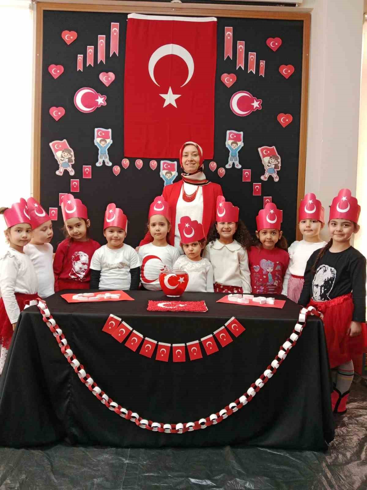 Karabük Belediyesi KAMER'de miniklere bayrak bilinci aşılandı