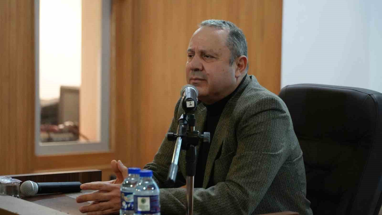 Turist rehberi ve yazar Şerif Yenen'den genç rehberlere farklılaşma çağrısı