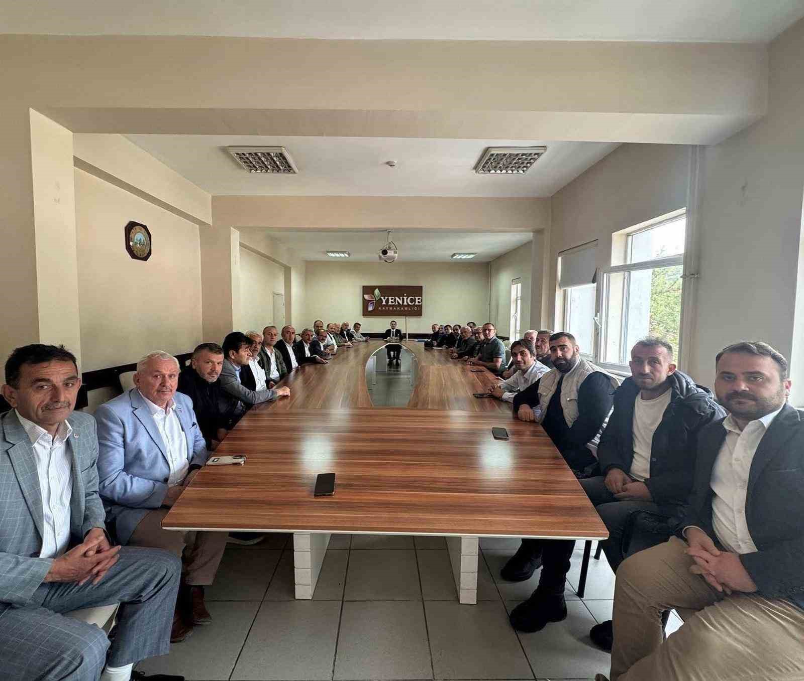 Yenice Muhtarlar Derneği'nden Kaymakam'a destek açıklaması